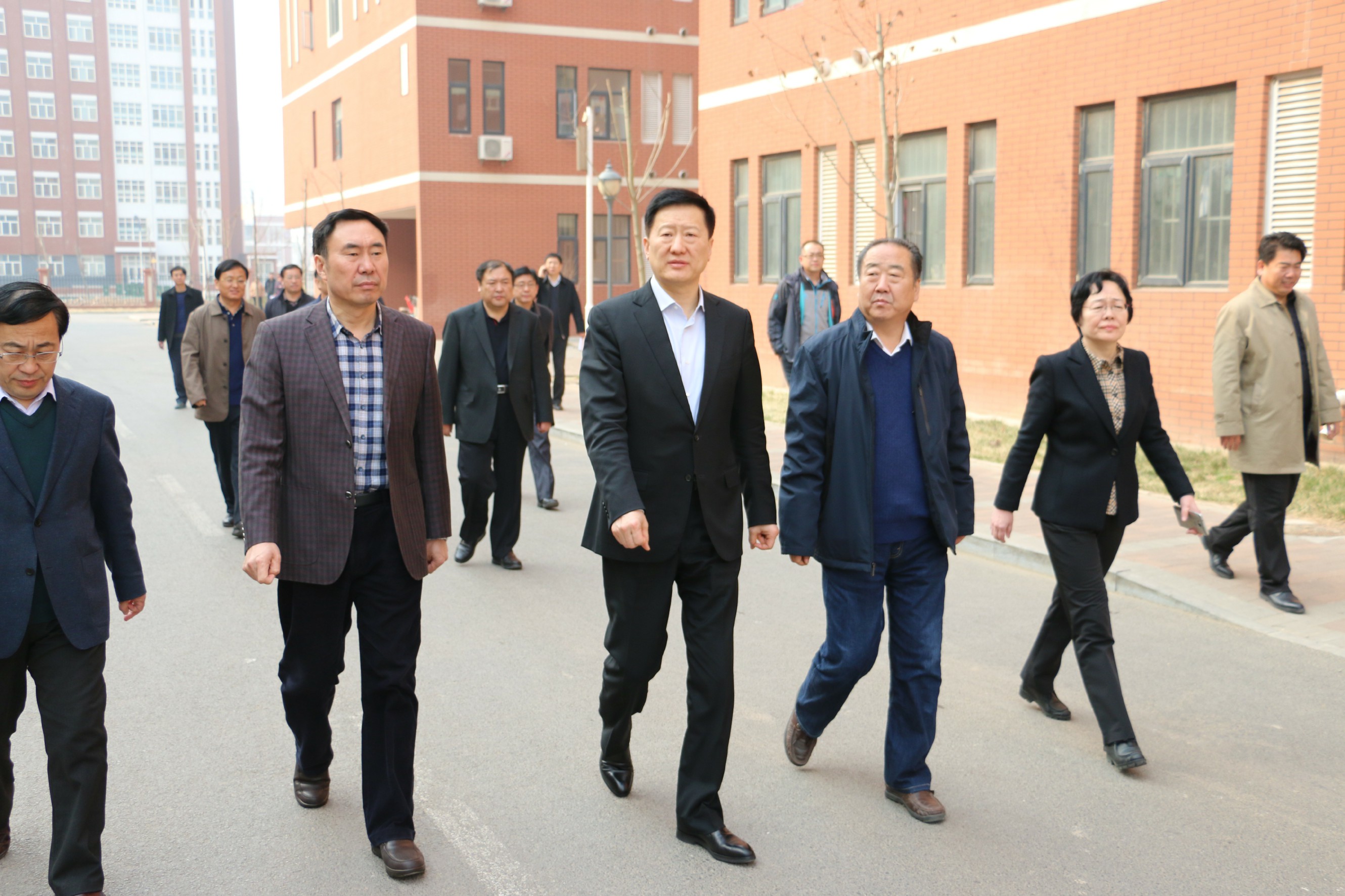 市委书记商黎光来我校进行工作调研